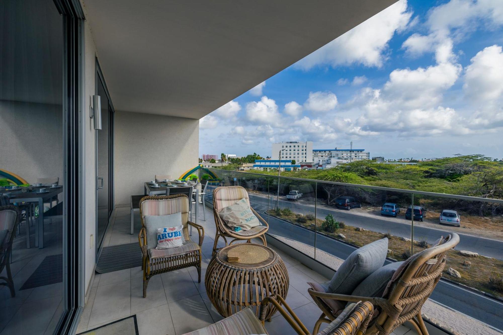 O Condominium Beachfront Residences, By Bocobay Aruba Palm Beach Ruang foto